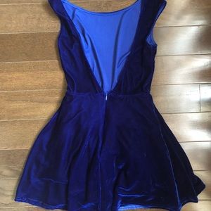 Tobi Cobalt Blue Velvet Open Back Dress